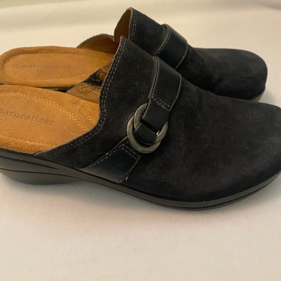 Naturalizer Black Mules with Suede Finish Women's Size 8. Slide On Comfort Shoe - Picture 1 of 6